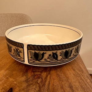 MIKASA Arabella 8&quot; Round Vegetable Bowl