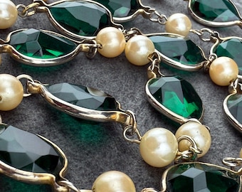 Long Vintage Necklace Gold-Tone Chain Green Teardrop Glass Bezel Faux Pearl  50