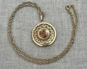 Collana con medaglione per coppia di corteggiamento tondo tono oro vintage vittoriano revival 13,5"