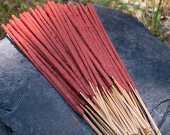 Varillas de incienso Krishna Rose, 20 gramos, incienso de alta calidad hecho a mano en pueblos del sur de la India.