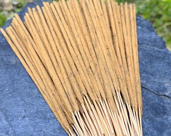 Varitas de incienso de oud de Goa, 20 gramos - Incienso artesanal de alta calidad, de grado templo, procedente de los pueblos del sur de la India.