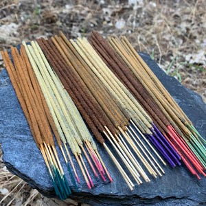 Yoga Sutra Incense Stick Collection, 20 grams x7 packs, Incense From India, Premium Agarbatti, Incense Sampler, Happy Hari Incense Gift Set