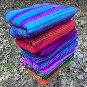 Manta de lana de yak tibetana suave y colorida, chal, manta, hecha a mano en el Himalaya, suave, cálida y ligera, manta de lana colorida.