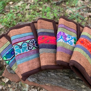 Handgefertigte Hanf Vegan Geldbörse aus Thailand, einzigartiges Hmong Design, Bio, umweltfreundliches Geschenk mit schönen Farben, Hmong Stoff