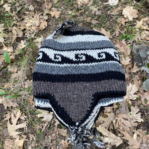 Himalaya Sherpa Wool Winter Hat with Warm Polar Fleece Lining - Handknit in Kathmandu Valley Nepal - Multicolor Beanie with ear flaps