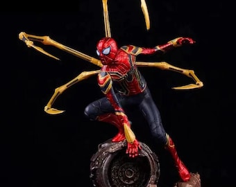 Iron Spider-Man Actionfigur, Avengers Iron Spider-Man Sammlerfigur, Superhelden-Schreibtischdeko & Geschenk für Comic-Fans