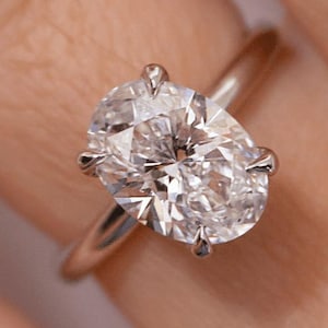 Anillo de compromiso de moissanita de corte ovalado de 3,40 ct, anillo de corte ovalado, anillo de compromiso de moissanita, anillo de corte ovalado alargado, anillo de compromiso de moissanita, anillo de corte ovalado con hielo triturado