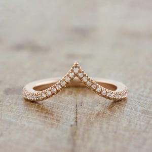 V Shaped Band, 1.8mm Moissanite Wedding Band For Women, V Shape Ring, Chevron Band, Curved Wedding Band, Solid 14K Gold Ring, V Wedding Band