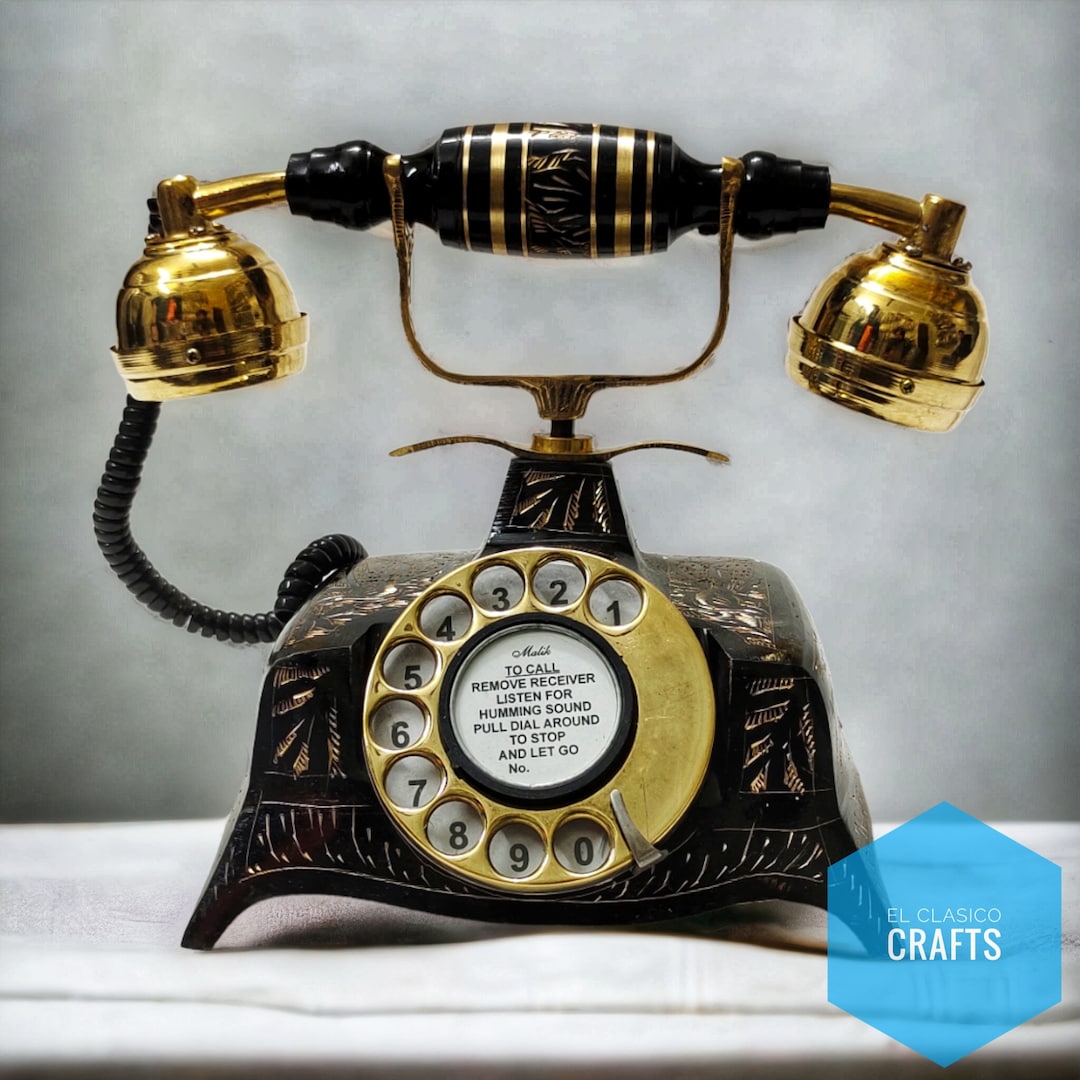Vintage Analog Phone by Michael Mullan額装 Vintage Analog Phone by Michael Mullan額装