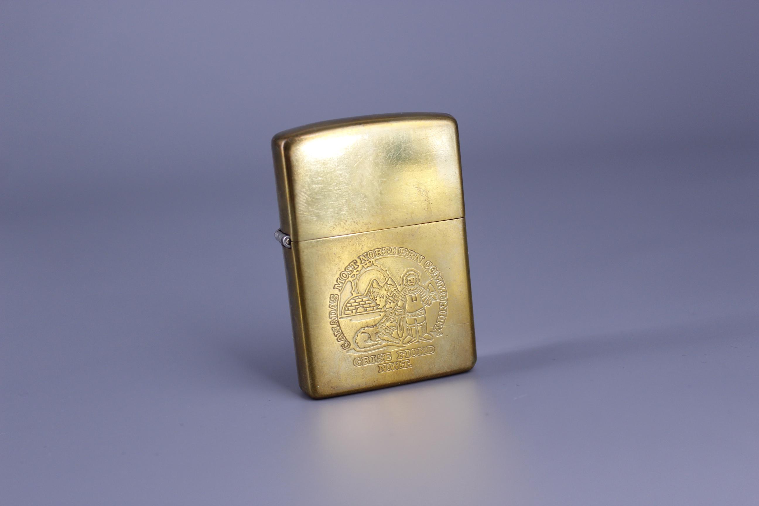 Vintage Zippo Lighter – Canadian Series Grise Fiord – 1950
