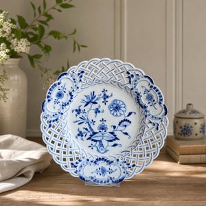Antique Meissen Blue Onion Pierced Decorative Plate First Quality c.1860 image 2