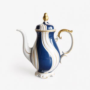 Caffettiera vintage in porcellana Lichte, blu cobalto con decorazioni dorate, forma rara, anni '70.