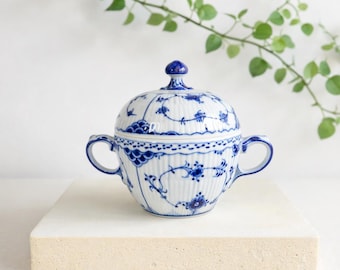 Sucrier Royal Copenhagen bleu cannelé demi-dentelle n° 605, porcelaine danoise