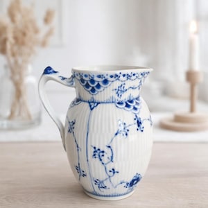 Royal Copenhagen Blue Fluted Half Lace #763 – Pitcher, 17 cm, 800 ml, 1951, First Quality