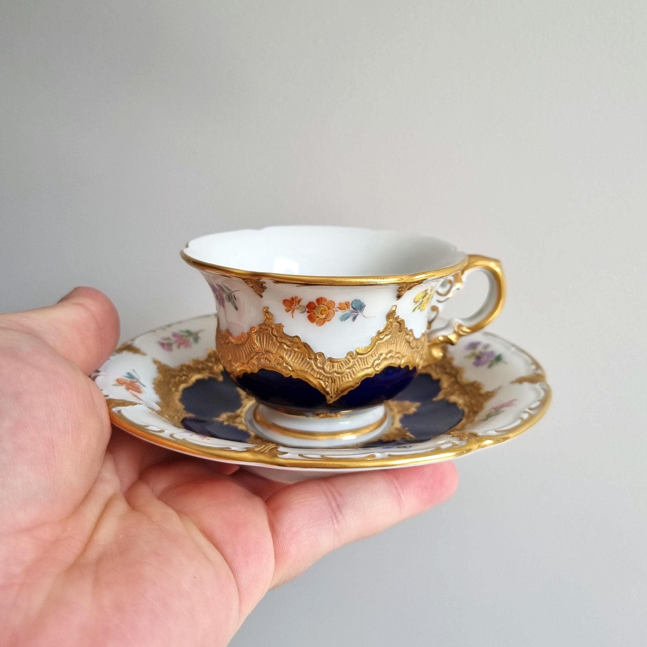 Meissen B Form Cup With Saucer – 1970s | Hand-painted Porcelain