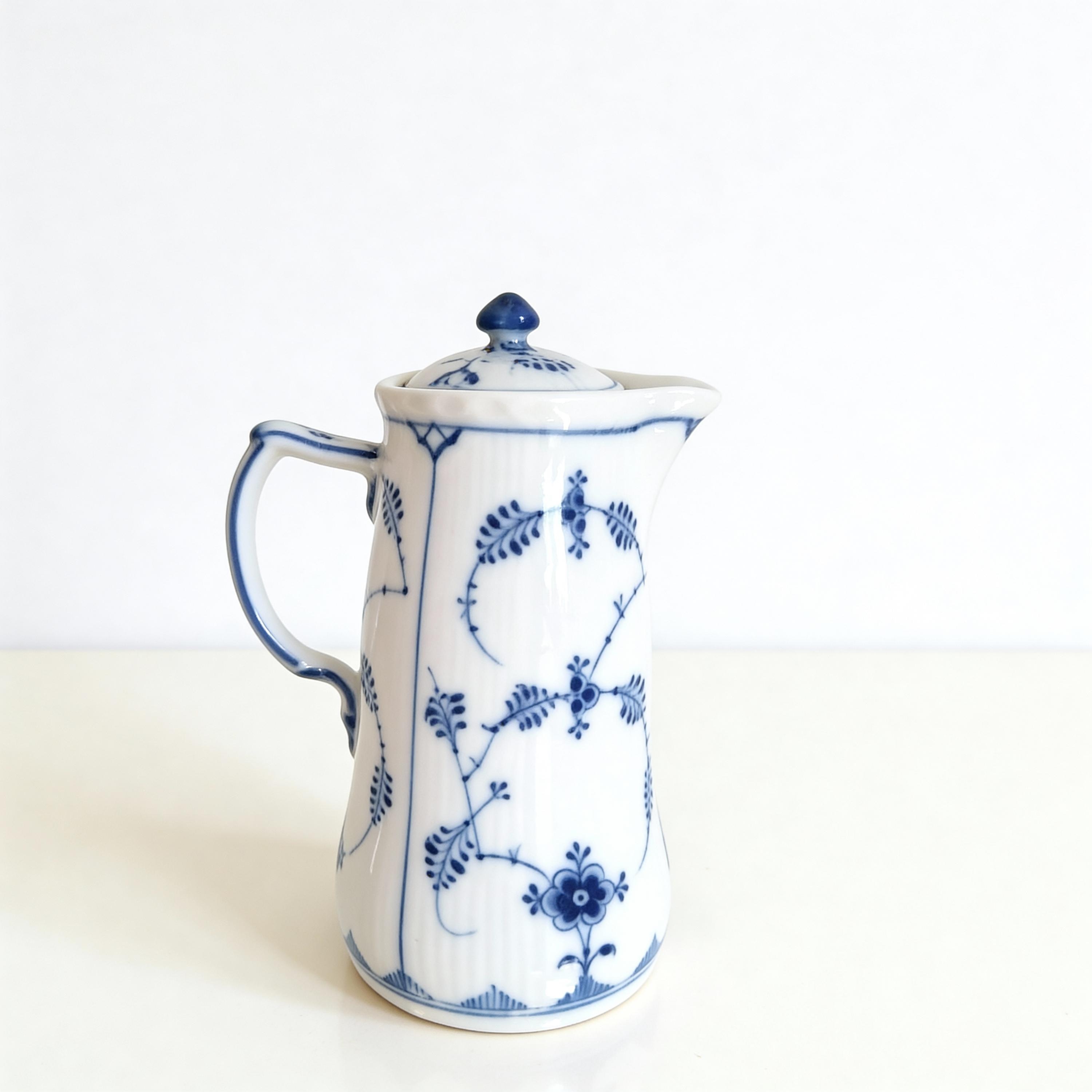 ロイヤルコペンハーゲン ブルーフルーテッド プレーン #32 ミニチュア