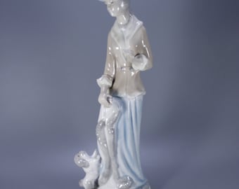 Tengra - Large Porcelain Figurine / Women