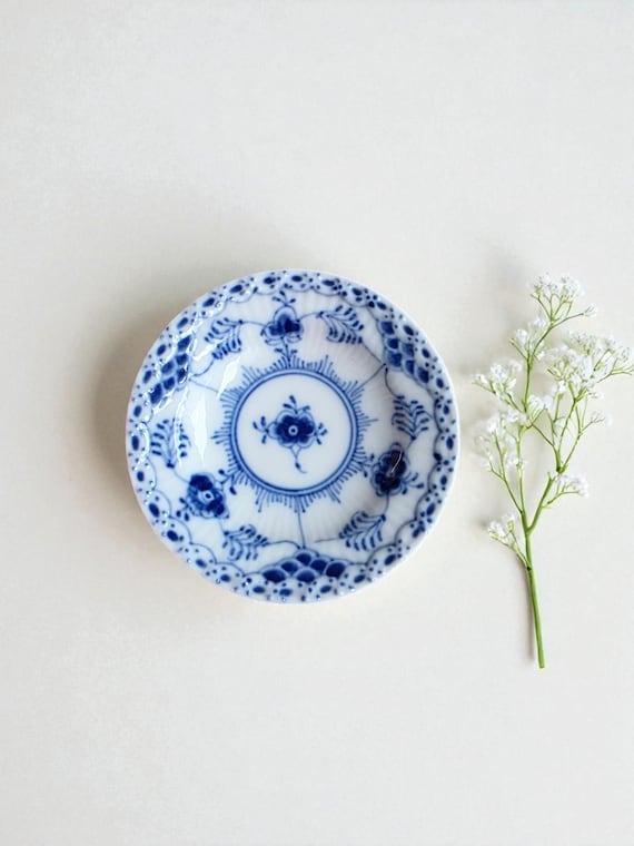 新品ロイヤルコペンハーゲン ブルーフルーテッド ハーフレースプレート27.5cm ブルーフルーテッド ハーフレース プレート 27cm|ロイヤル