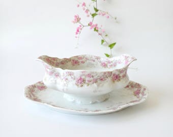 Salsera Haviland Limoges de porcelana rosa con estampado floral, década de 1890.