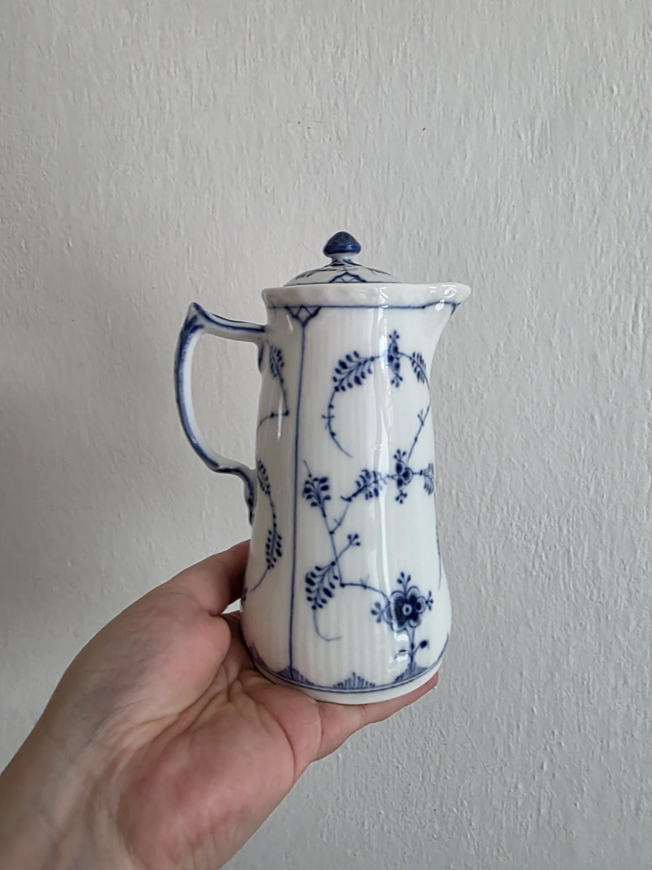 ロイヤルコペンハーゲン ブルーフルーテッド プレーン #32 ミニチュア