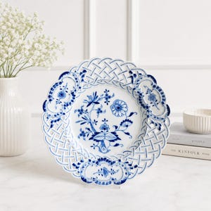 Antique Meissen Blue Onion Pierced Decorative Plate First Quality c.1860 image 4