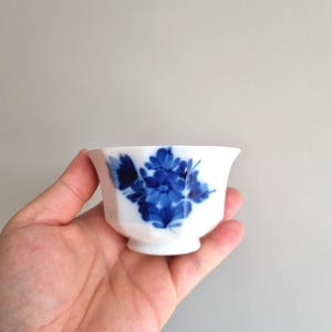 Royal Copenhagen Blue Flowers Bowl #8608 – Rare Vintage 1980s Danish Ceramic, Excellent Condition