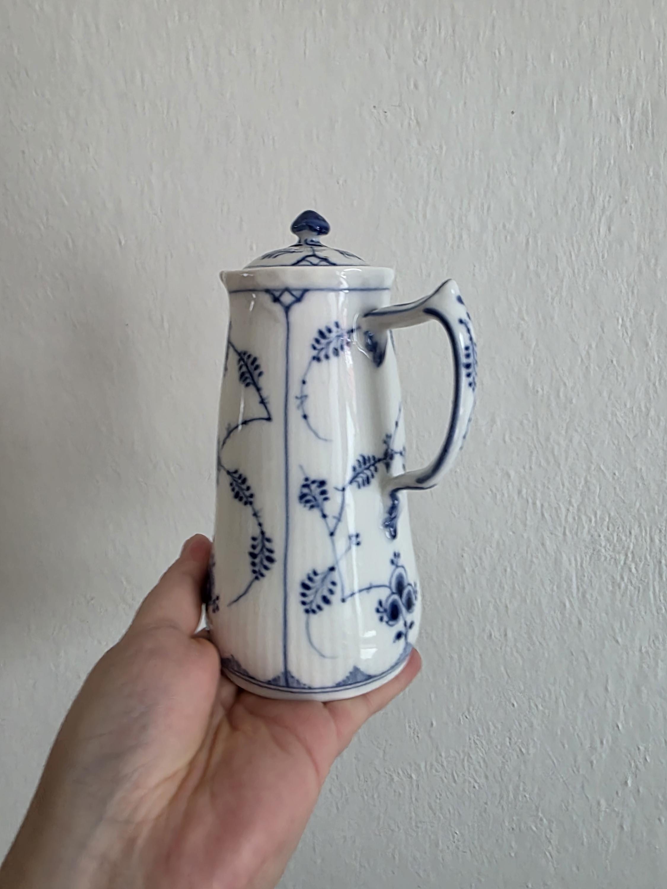 ロイヤルコペンハーゲン ブルーフルーテッド プレーン #32 ミニチュア