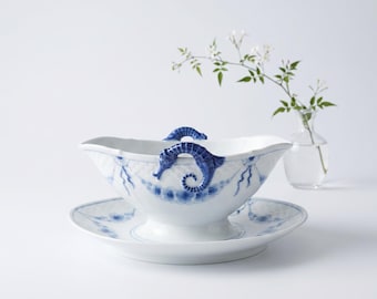 Antieke Bing & Grondahl Blue Empire sauskom uit de jaren 1900