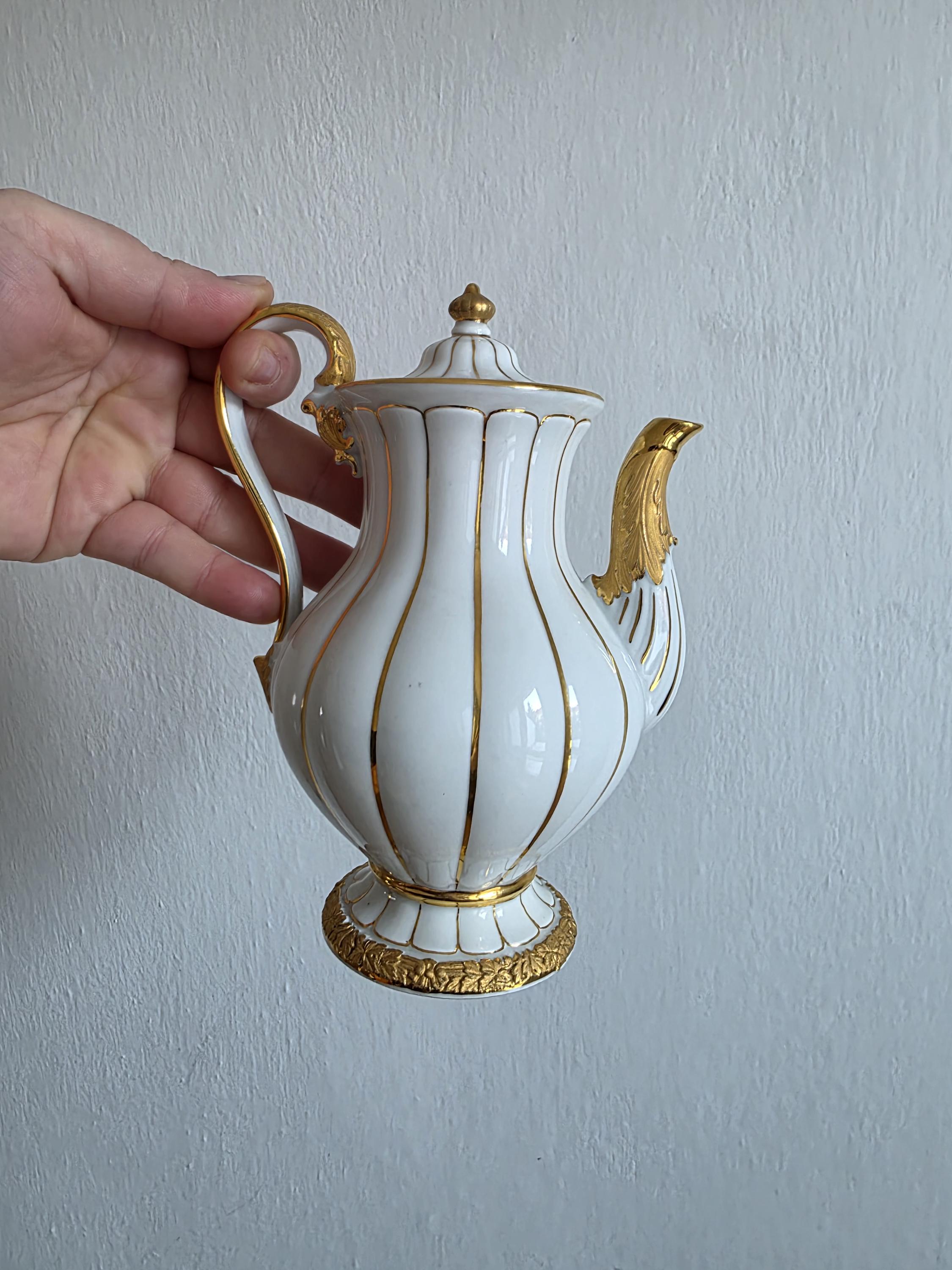 Meissen X-form Chocolate Pot – 1900s Antique Porcelain - Etsy