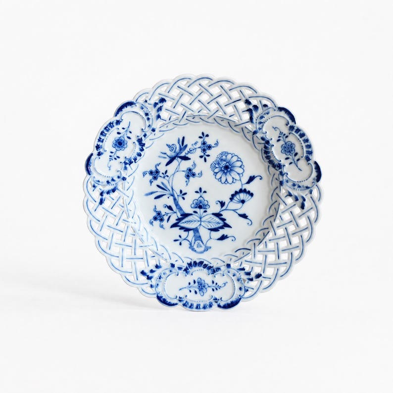 Antique Meissen Blue Onion Pierced Decorative Plate First Quality c.1860 image 1