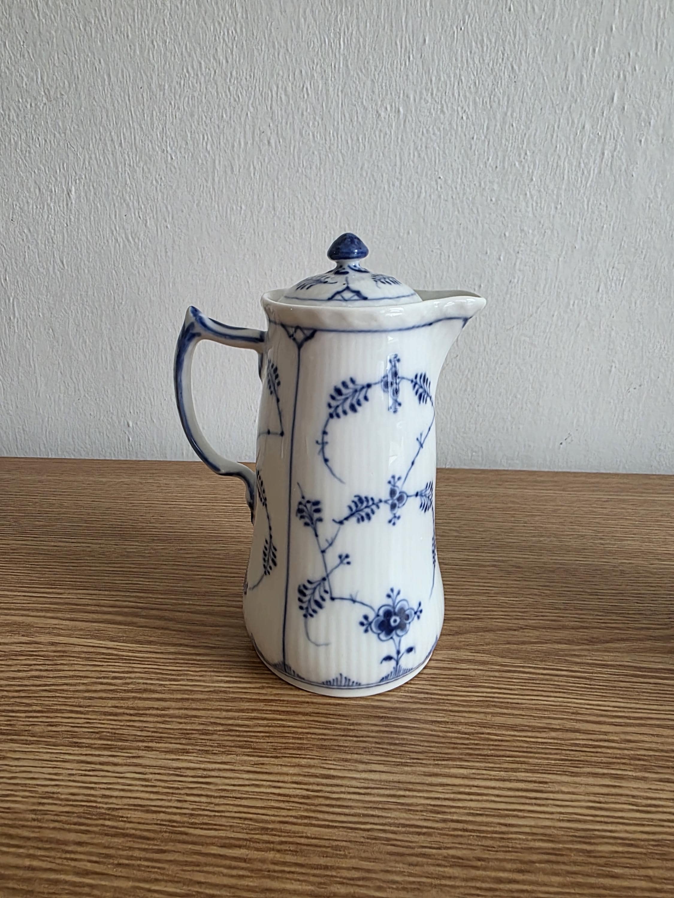 ロイヤルコペンハーゲン ブルーフルーテッド プレーン #32 ミニチュア