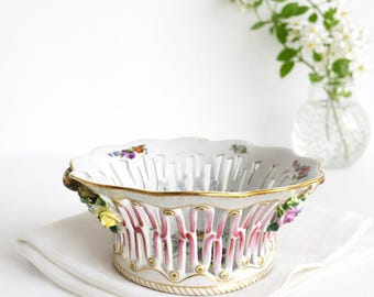 Royal Copenhagen Saxon's Flowers #1574 Decorative Bowl, Antique Porcelain, Denmark 1890s