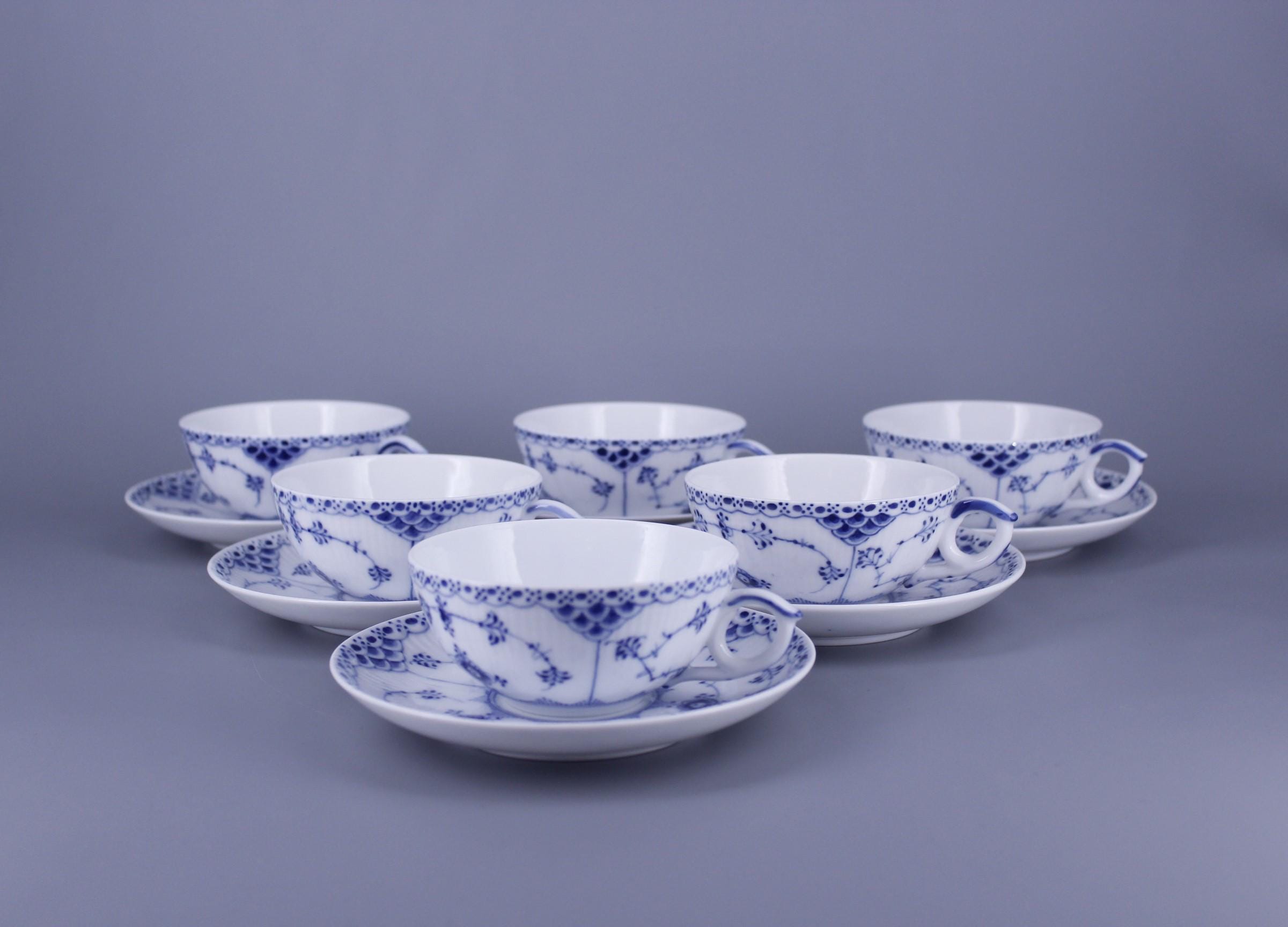 Royal Copenhagen Blue Fluted Half Lace 525 Set of 6 Tea Cups Royal Copenhagen Blue Fluted Half Lace 525 Set of 6 Tea Cups