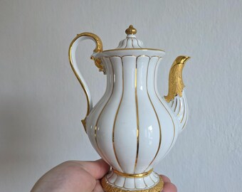 Meissen X-form Chocolate Pot – 1900s Antique Porcelain - Etsy