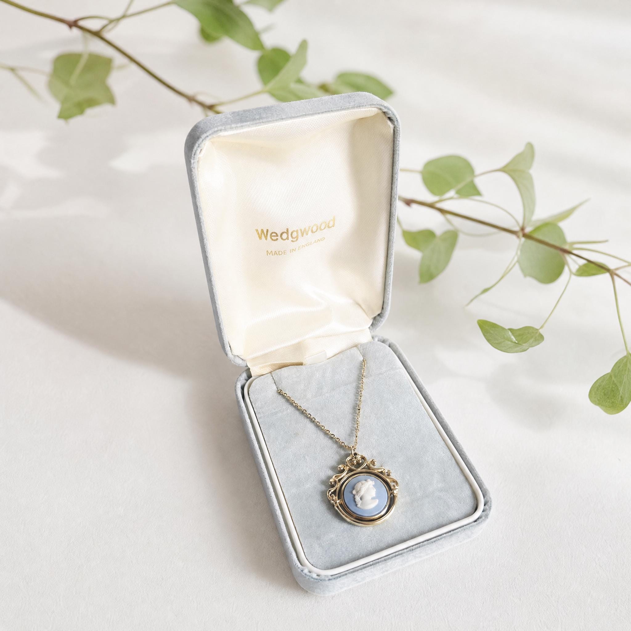 Vintage wedgwood necklace - Etsy 日本