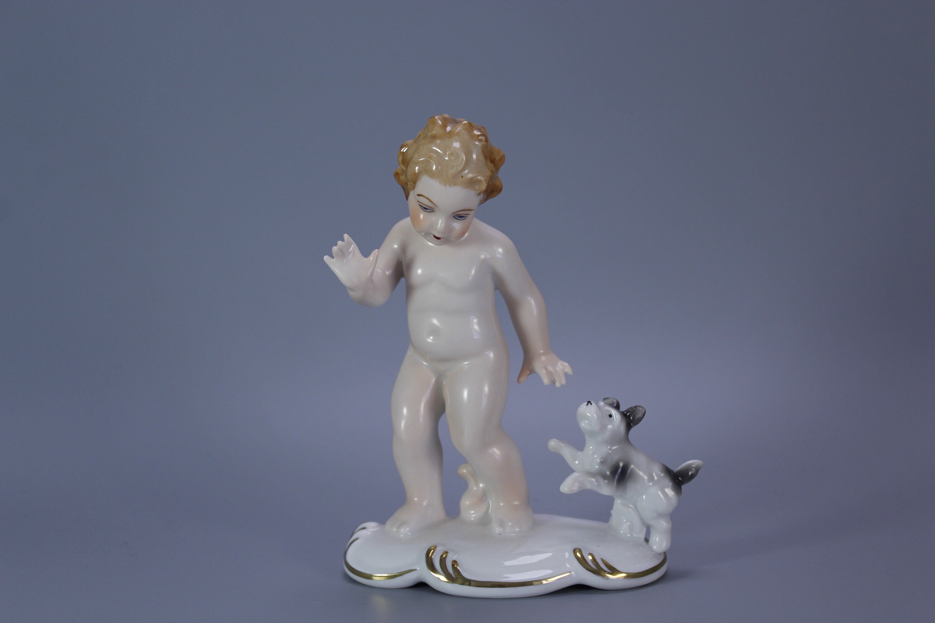 アンティーク ドイツフィギュリン 本を読むローズガーデンのエンジェル