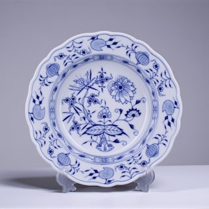 Antique Meissen Blue Onion Dessert Plate – 15 Cm – Hand-painted