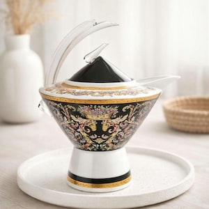 THUN Studio EVA Porcelain Teapot - Elegant Handcrafted Design, European Art Deco Coffee Server