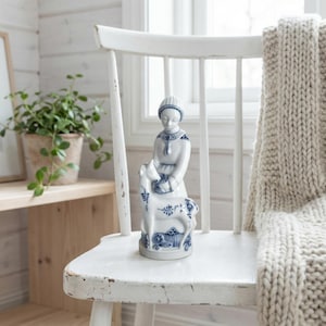 Royal Copenhagen Figurine Blue Fluted Musselmalet #5598 – Georg Thylstrup Design – Porcelain Collectible, 25 cm