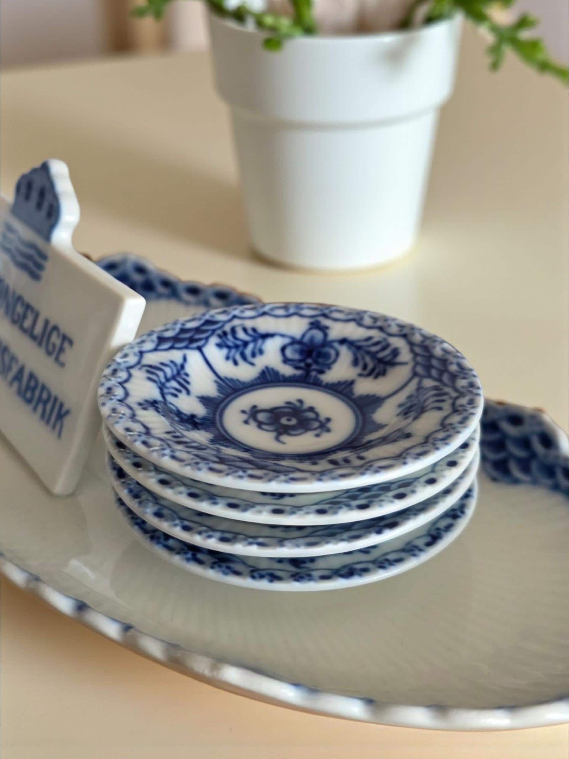 ロイヤルコペンハーゲン ブルーフルーテッド ハーフレース プレート