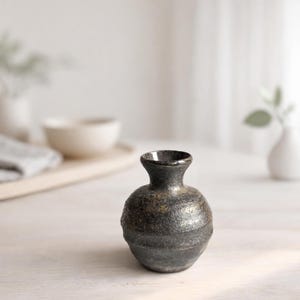 Vaso in miniatura in ceramica scandinava vintage | Ceramica fatta a mano anni '70 | Ceramica da studio da collezione da 5 cm | Arredamento nordico