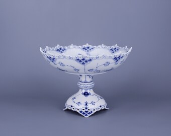 Royal Copenhagen 皇家哥本哈根 Blue Fluted Full Lace no. 1020. Bol décoratif sur pieds. Design danois, Art Blue China