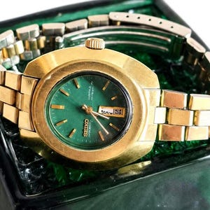 Vintage Seiko Hi-Beat Automatic Green Sunburst Dial 17 Jewels Women's Watch