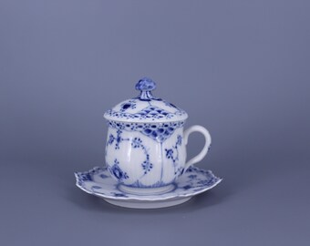 Demi-dentelle cannelée bleue Royal Copenhagen no. 743. Chocolat, Tasse à Crème avec Soucoupe