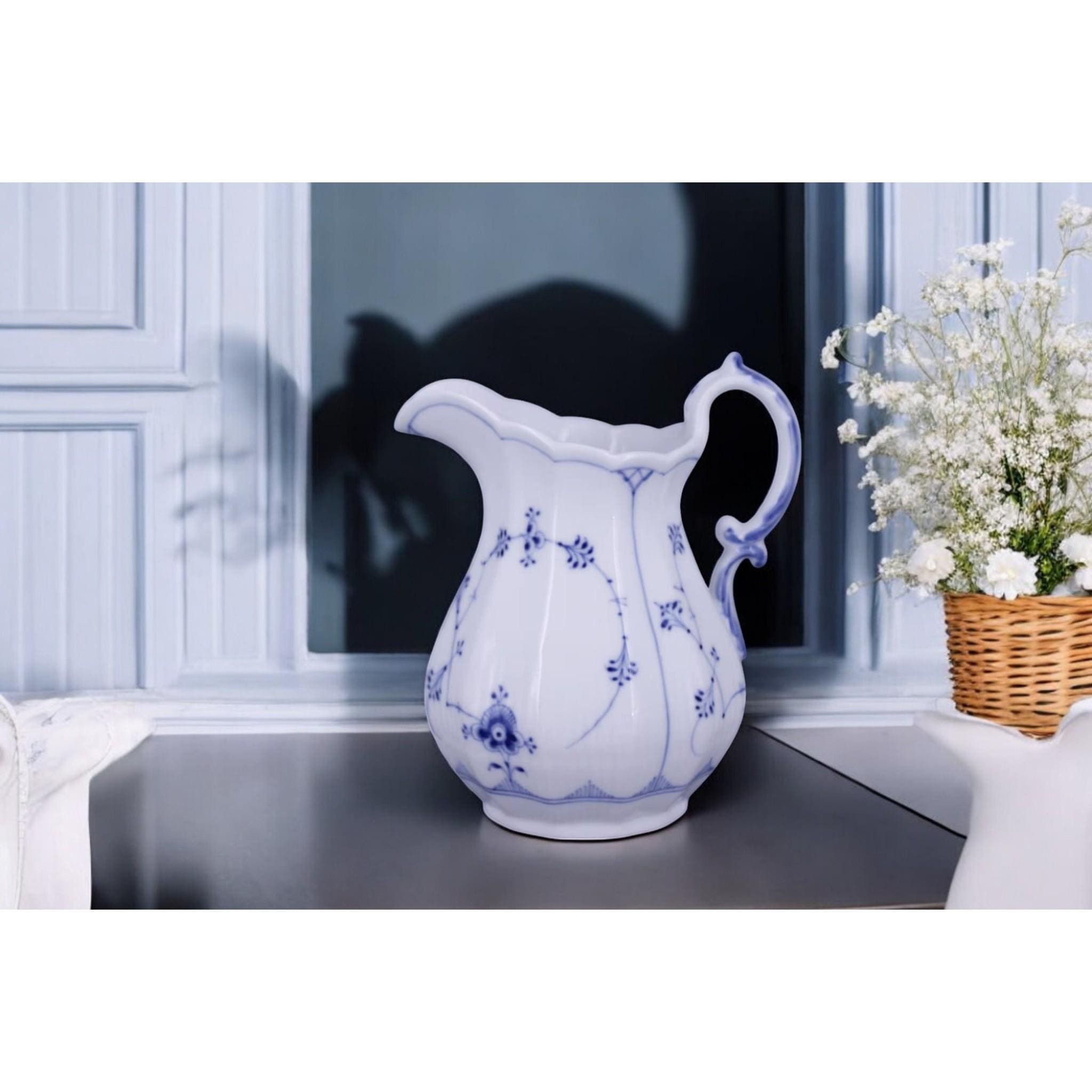 ロイヤルコペンハーゲン　ピッチャー il_fullxfull.6591059024_ldzx.jpg