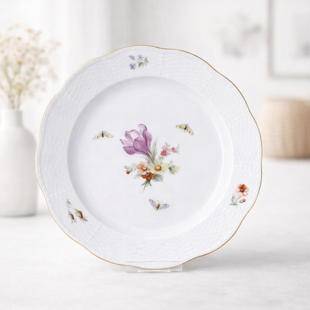 Elegant KPM Berlin Neuosier Dinner Plate – Hand-painted Floral