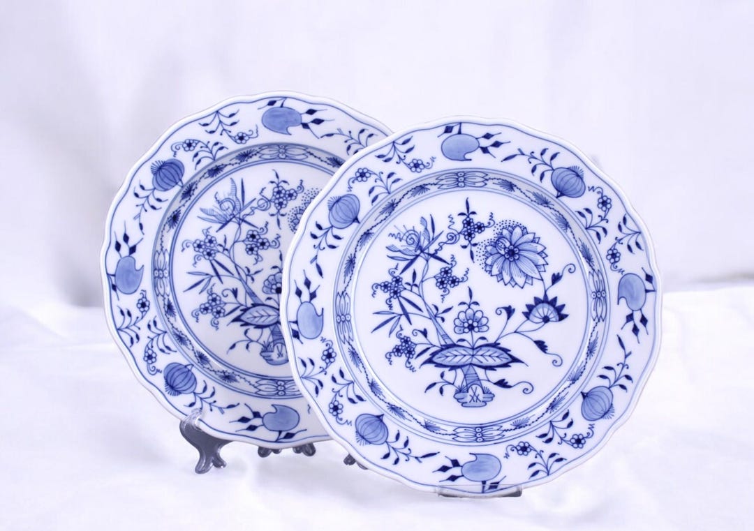 Exquisite Meissen Blue Onion Pattern Dinner Plates Collectible ...