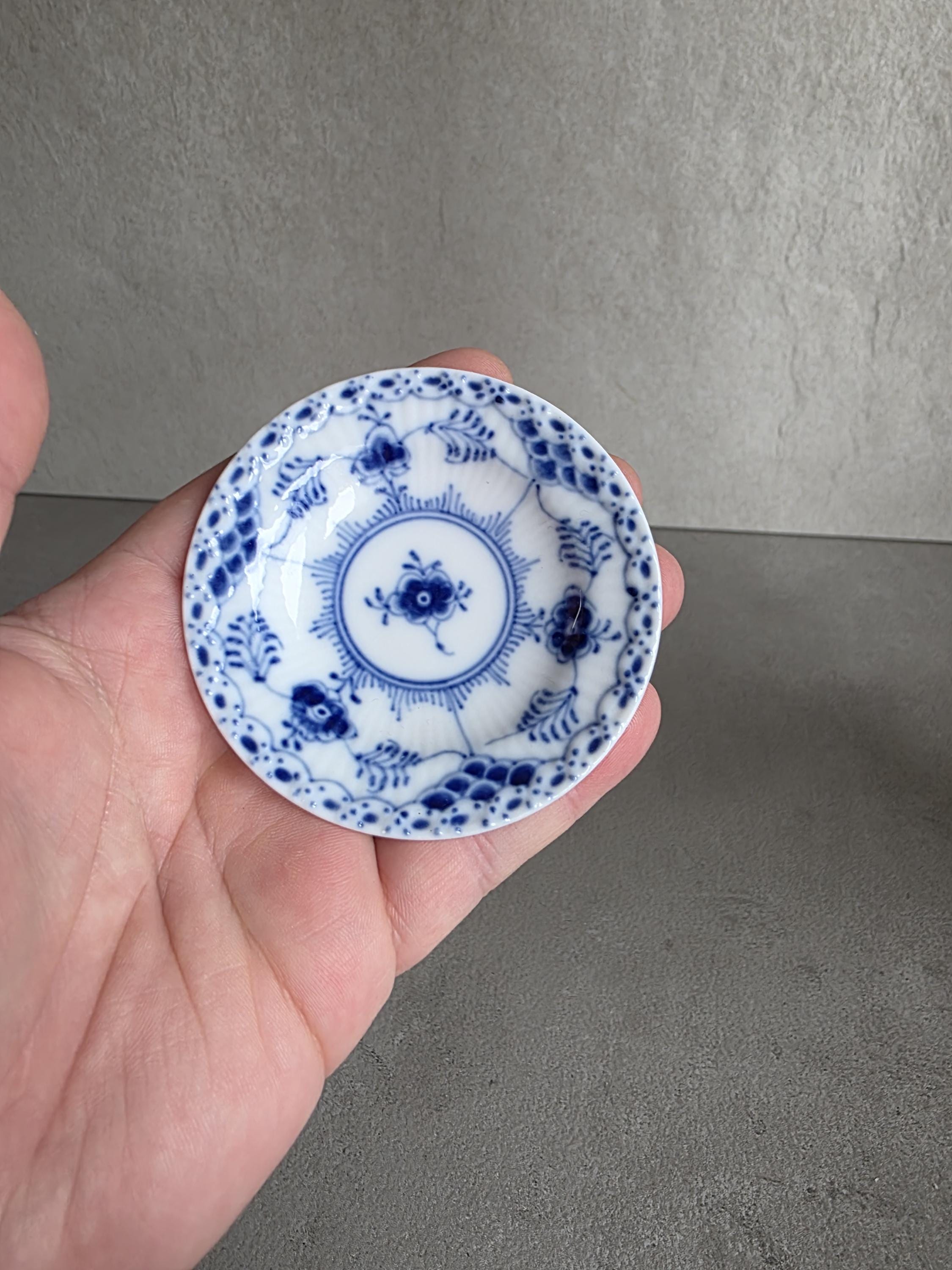 ロイヤルコペンハーゲン ブルーフルーテッド ハーフレース プレート