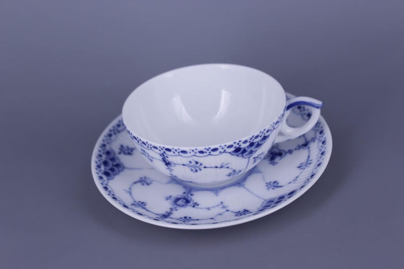 Royal Copenhagen Blue Fluted Half Lace No 525 Teacup With Saucer