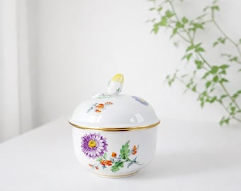 Meissener Zuckerdose mit Blumenmuster, Porzellan aus den 1970er Jahren